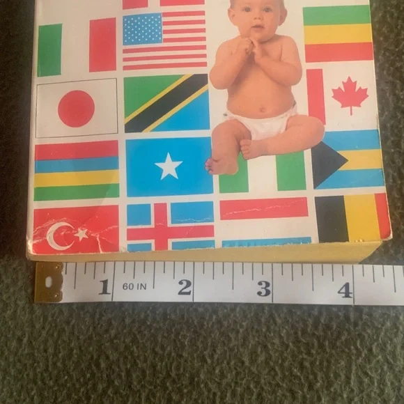 Baby Names From Around The World by Maxine Fields. 1985. Paperback. - Picture 5 of 6